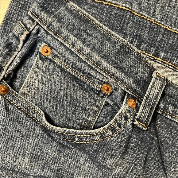Levi’s Boyfriend Distressed Jeans - Picture 9 of 14